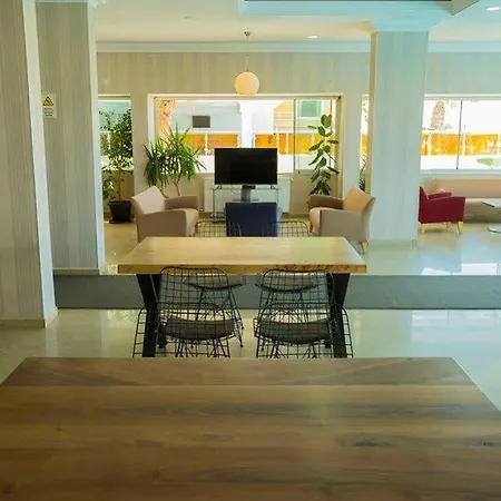 Acem Hotel